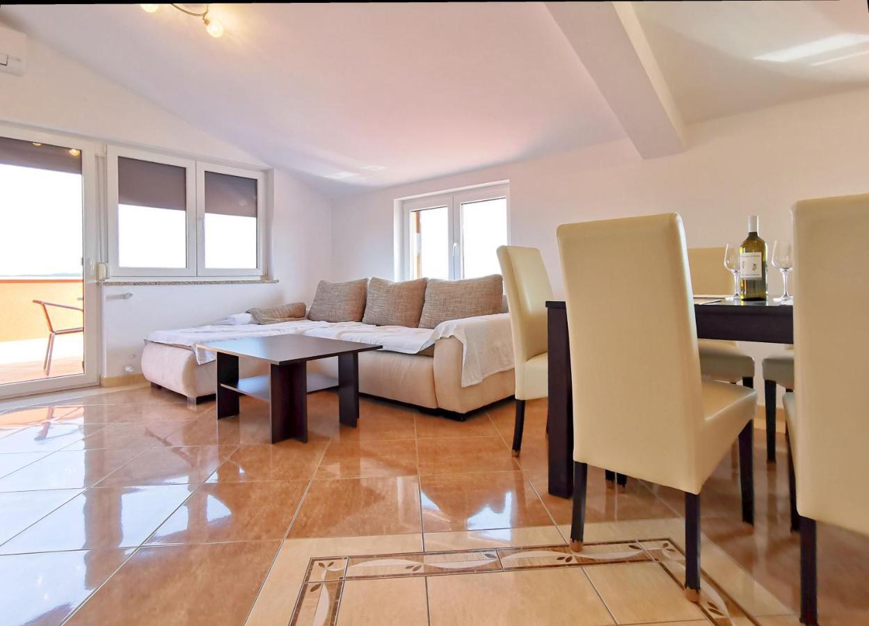 Apartments Kaja By Rent Istria Kaštel Eksteriør billede