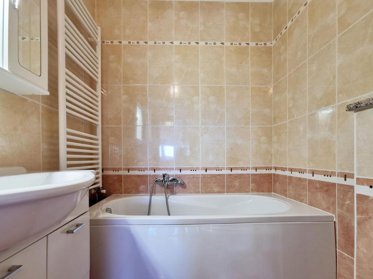 Apartments Kaja By Rent Istria Kaštel Eksteriør billede