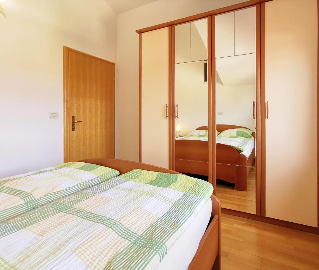 Apartments Kaja By Rent Istria Kaštel Eksteriør billede